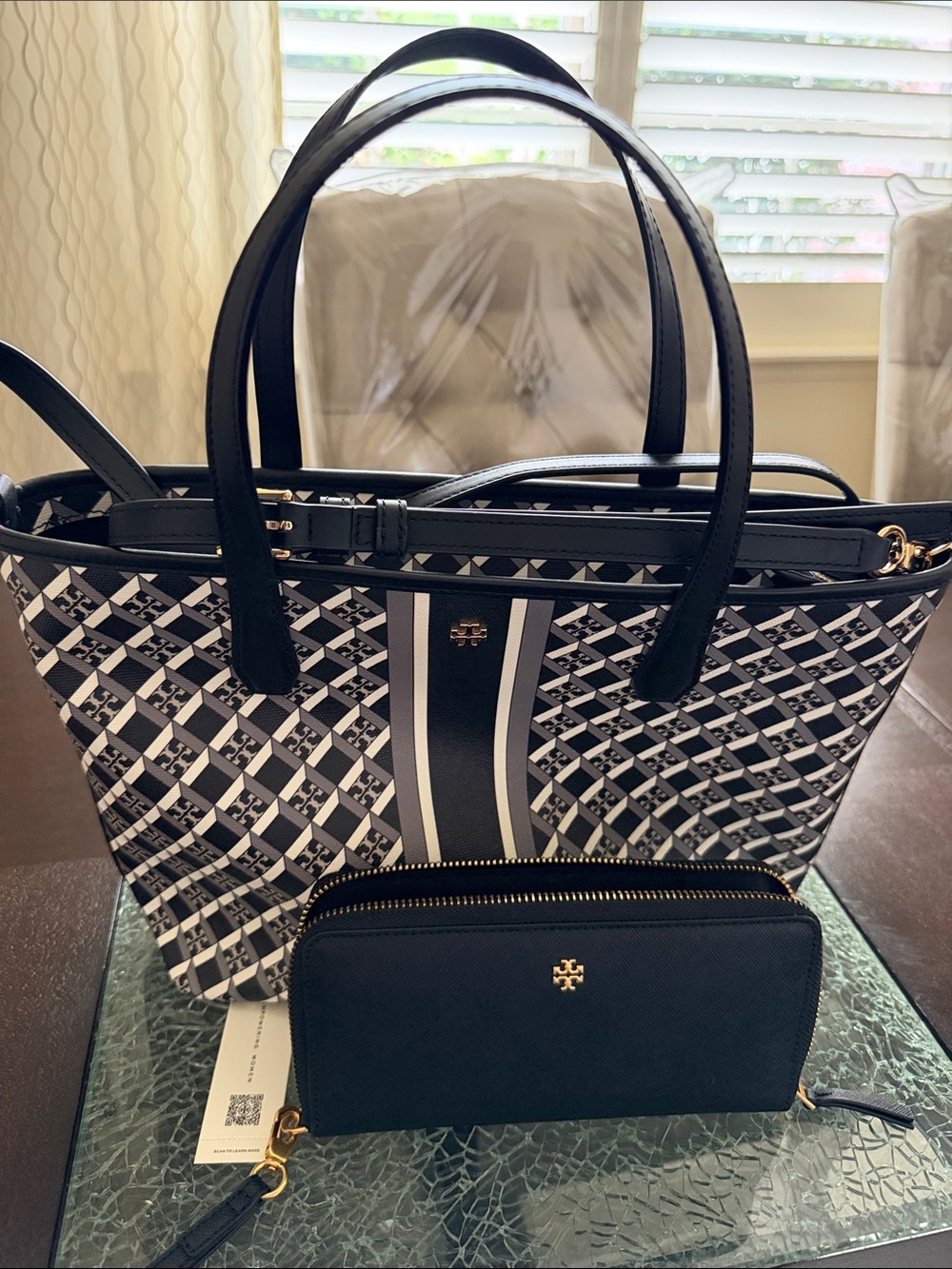 Tory Burch Black and White Geometric Logo Tote with Matching Wallet - Picture 12 of 15